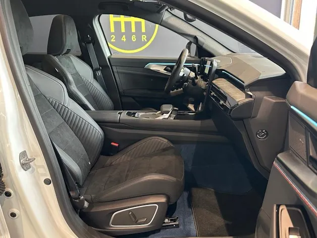 RENAULT Rafale 1.2 E-Tech Plug-in Hybrid 300 4x4 Atelier Alpine