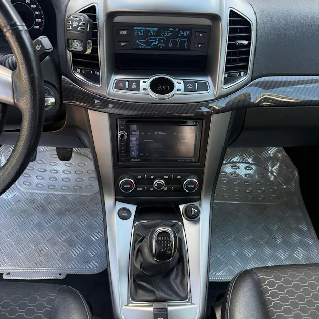 CHEVROLET Captiva 2.2 VCDi LT 4WD *1. HAND - 7 SITZE*