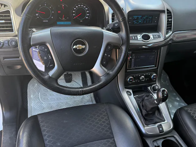 CHEVROLET Captiva 2.2 VCDi LT 4WD *1. HAND - 7 SITZE*