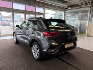 VW T-Roc 1.5 TSI EVO Advance DSG | Anhängerkupplung | Kamera | Winterpaket | Wireless App Connect |