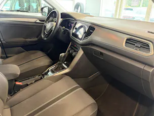 VW T-Roc 1.5 TSI EVO Advance DSG | Anhängerkupplung | Kamera | Winterpaket | Wireless App Connect |