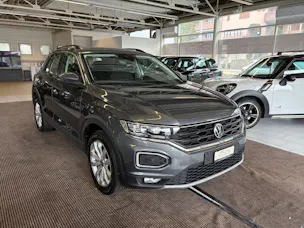 VW T-Roc 1.5 TSI EVO Advance DSG | Anhängerkupplung | Kamera | Winterpaket | Wireless App Connect |