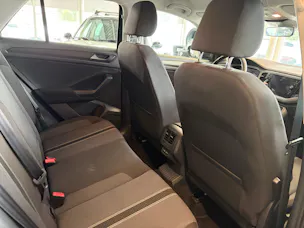 VW T-Roc 1.5 TSI EVO Advance DSG | Anhängerkupplung | Kamera | Winterpaket | Wireless App Connect |