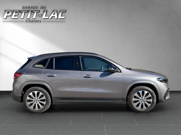 MERCEDES-BENZ EQA 350 AMG LINE 4Matic Swiss Star