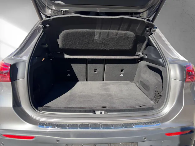 MERCEDES-BENZ EQA 350 AMG LINE 4Matic Swiss Star
