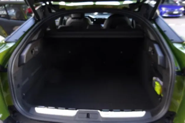 PEUGEOT 408 1.2 HEV 145 GT Excl.