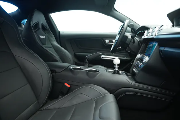 FORD Mustang Fastback 5.0 V8 Mach 1 Automat