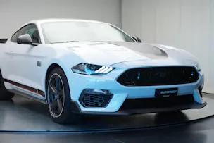 FORD Mustang Fastback 5.0 V8 Mach 1 Automat