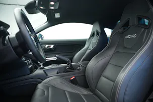 FORD Mustang Fastback 5.0 V8 Mach 1 Automat