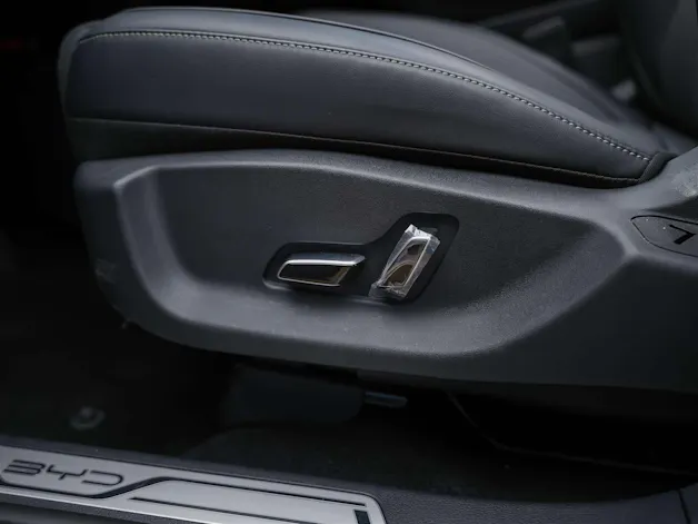 BYD Seal U DM-i Design AWD *Werksgarantie*Panorama*Sitzbelüftung*360° Kamera*