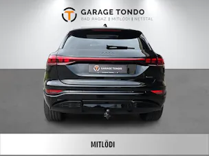 AUDI Q6 e-tron quattro