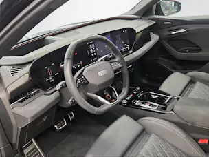 AUDI Q6 e-tron quattro