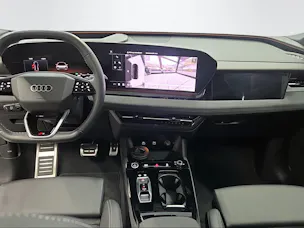 AUDI Q6 e-tron quattro