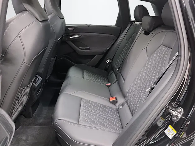 AUDI Q6 e-tron quattro