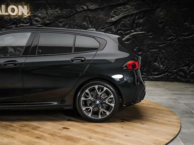 BMW 120 M Sport Steptronic *2026*Panorama*Werksgarantie*Driving Assistant Plus*