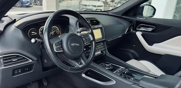 Jaguar F-Pace 30t 2.0 R-Sport AWD Automatik