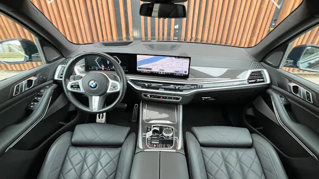 BMW X5 xDRIVE 48V 40i M SPORT PRO BLACK STEPTRONIC l 381 PS
