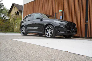 BMW X5 xDRIVE 48V 40i M SPORT PRO BLACK STEPTRONIC l 381 PS