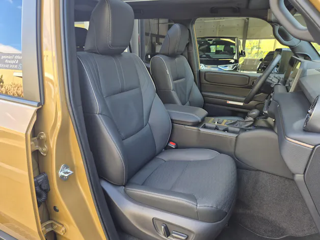 Toyota Land Cruiser 2.8TD Invincible