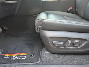 Toyota Land Cruiser 2.8TD Invincible