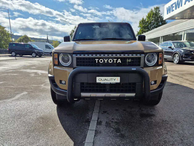 Toyota Land Cruiser 2.8TD Invincible