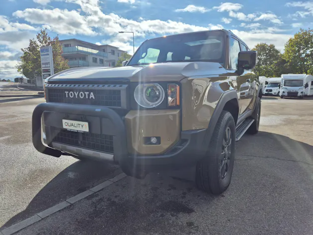 Toyota Land Cruiser 2.8TD Invincible
