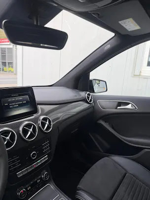 MERCEDES-BENZ B 220 AMG Line 4Matic 7G-DCT * SOMMER & WINTERRÄDER*