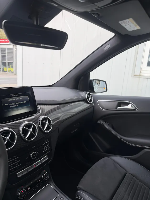 MERCEDES-BENZ B 220 AMG Line 4Matic 7G-DCT * SOMMER & WINTERRÄDER*
