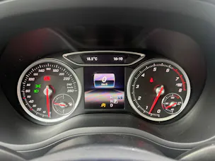 MERCEDES-BENZ B 220 AMG Line 4Matic 7G-DCT * SOMMER & WINTERRÄDER*