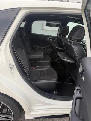 MERCEDES-BENZ B 220 AMG Line 4Matic 7G-DCT * SOMMER & WINTERRÄDER*
