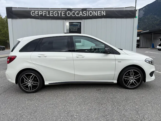 MERCEDES-BENZ B 220 AMG Line 4Matic 7G-DCT * SOMMER & WINTERRÄDER*