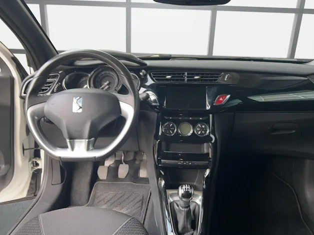 DS AUTOMOBILES DS 3 1.2 PureTech SO Chic