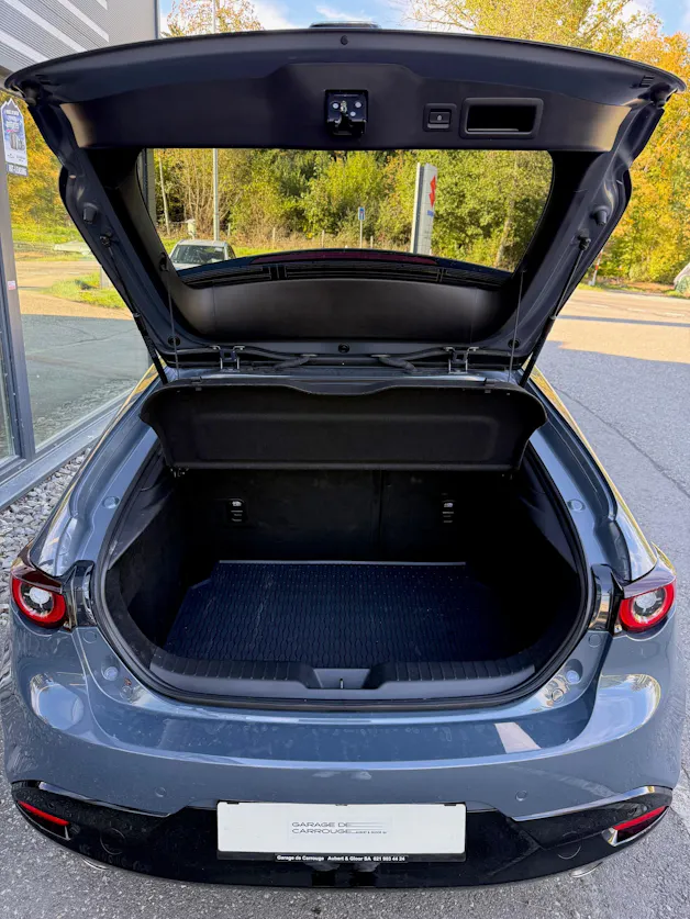 MAZDA 3 Hatchback SKYACTIV-X MHybrid 186 Homura AWD Automat