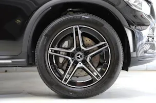 MERCEDES-BENZ GLC 300 e AMG Line 4Matic