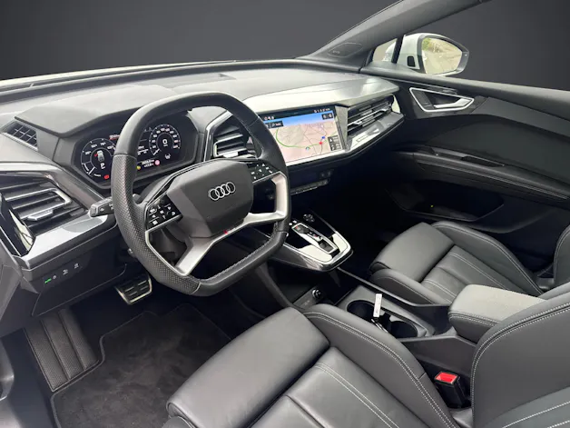 AUDI Q4 e-tron 55 quattro