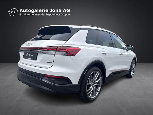 AUDI Q4 e-tron 55 quattro