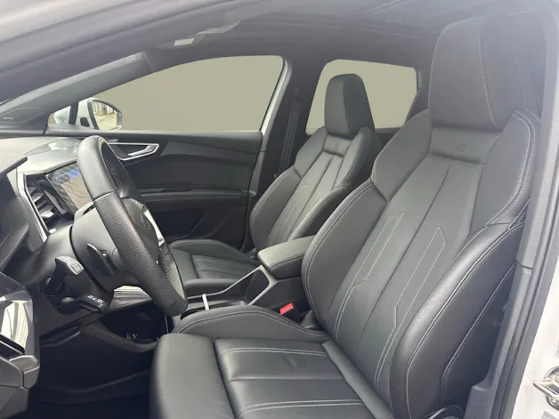 AUDI Q4 e-tron 55 quattro