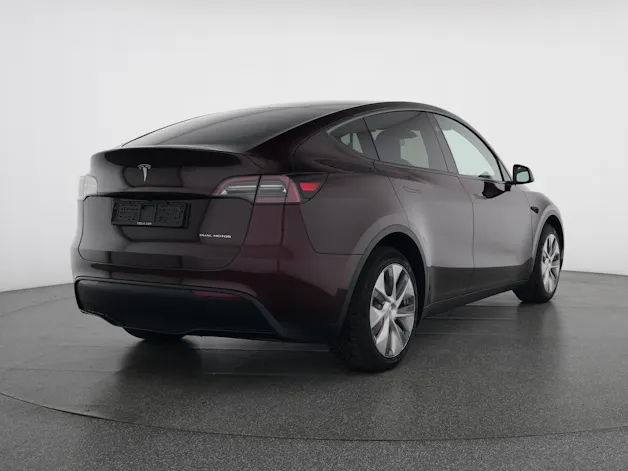 Tesla Model Y Long Range