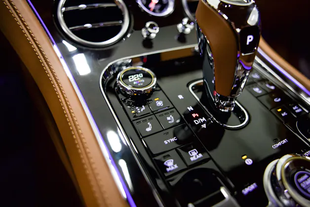 BENTLEY CONTINENTALental GT 4.0 V8 *CH-FHZ*