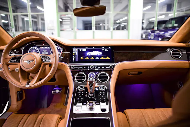 BENTLEY CONTINENTALental GT 4.0 V8 *CH-FHZ*