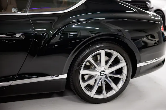 BENTLEY CONTINENTALental GT 4.0 V8 *CH-FHZ*