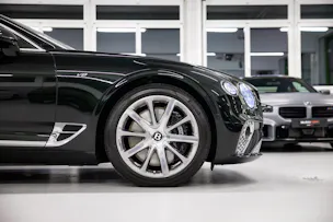 BENTLEY Continental GT 4.0 V8 *CH-FHZ*