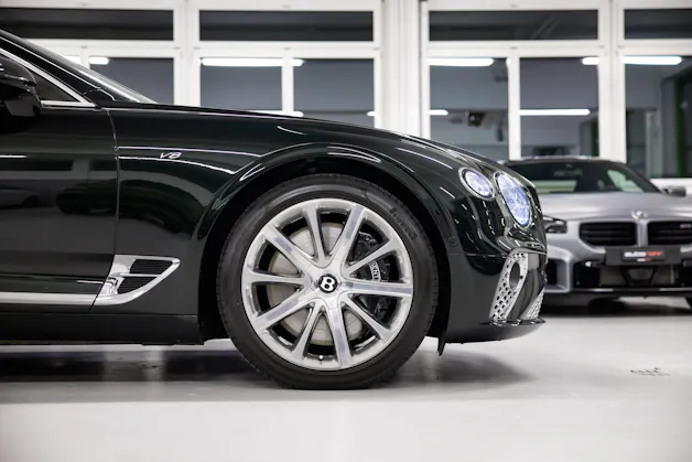 BENTLEY CONTINENTALental GT 4.0 V8 *CH-FHZ*
