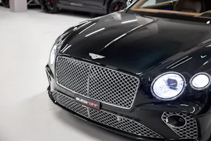 BENTLEY Continental GT 4.0 V8 *CH-FHZ*