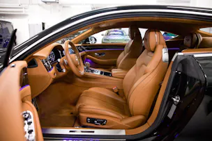 BENTLEY Continental GT 4.0 V8 *CH-FHZ*
