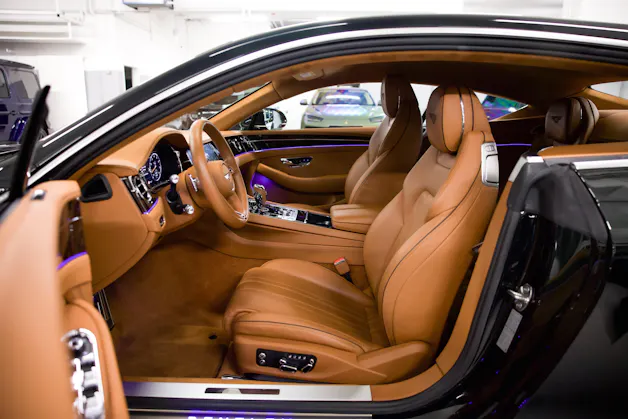 BENTLEY CONTINENTALental GT 4.0 V8 *CH-FHZ*