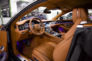 BENTLEY Continental GT 4.0 V8 *CH-FHZ*
