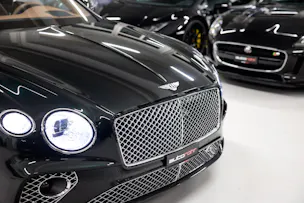BENTLEY Continental GT 4.0 V8 *CH-FHZ*