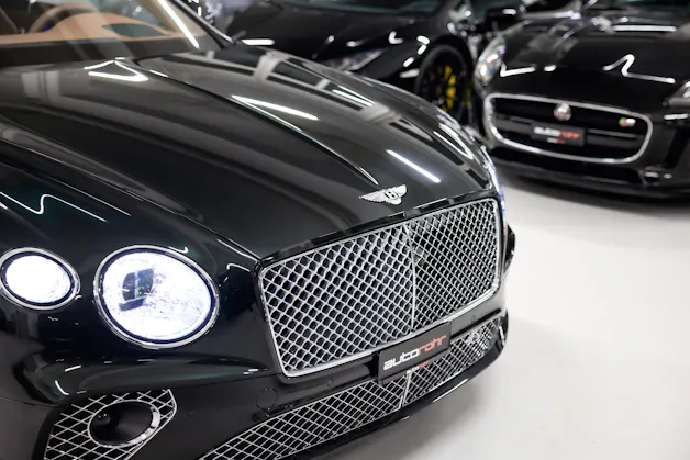 BENTLEY CONTINENTALental GT 4.0 V8 *CH-FHZ*