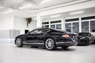 BENTLEY Continental GT 4.0 V8 *CH-FHZ*